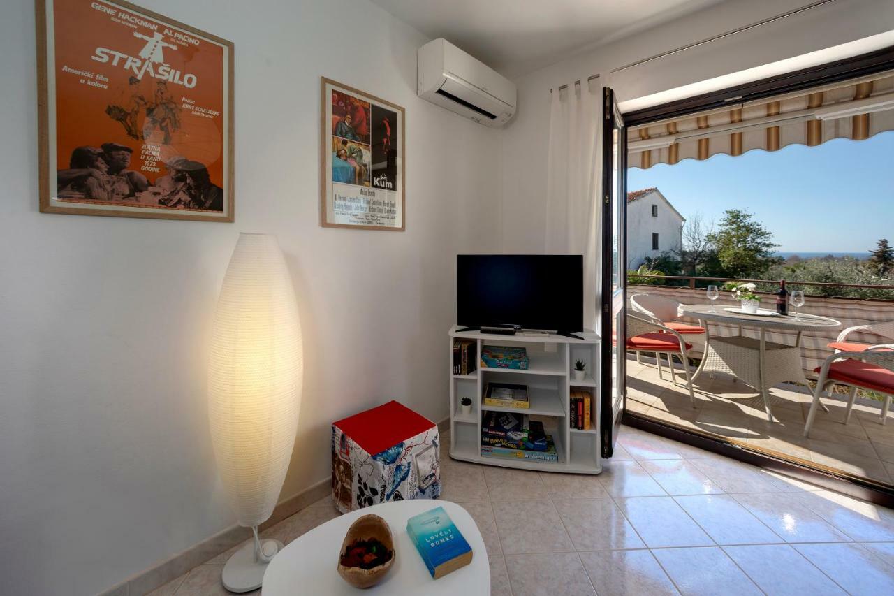 Apartment Kika Porec Exterior photo